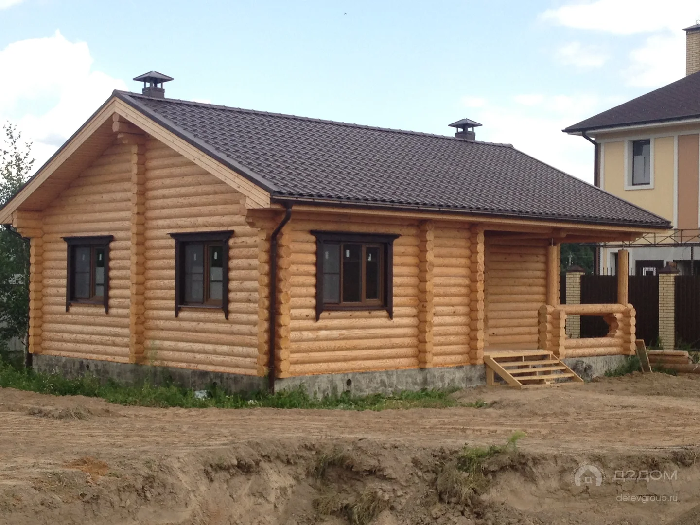Баня из оцилиндрованного бревна в Домодедово — главное фото
